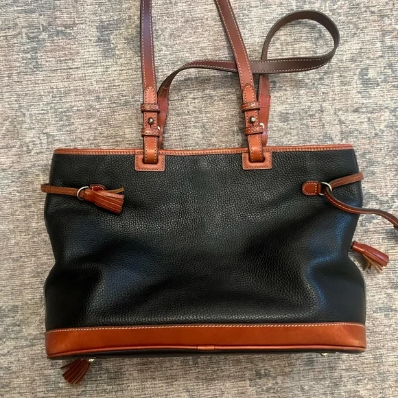 Dooney & Bourke Double Strap Tassel Bag Purse Pebble Grain - Picture 6 of 13